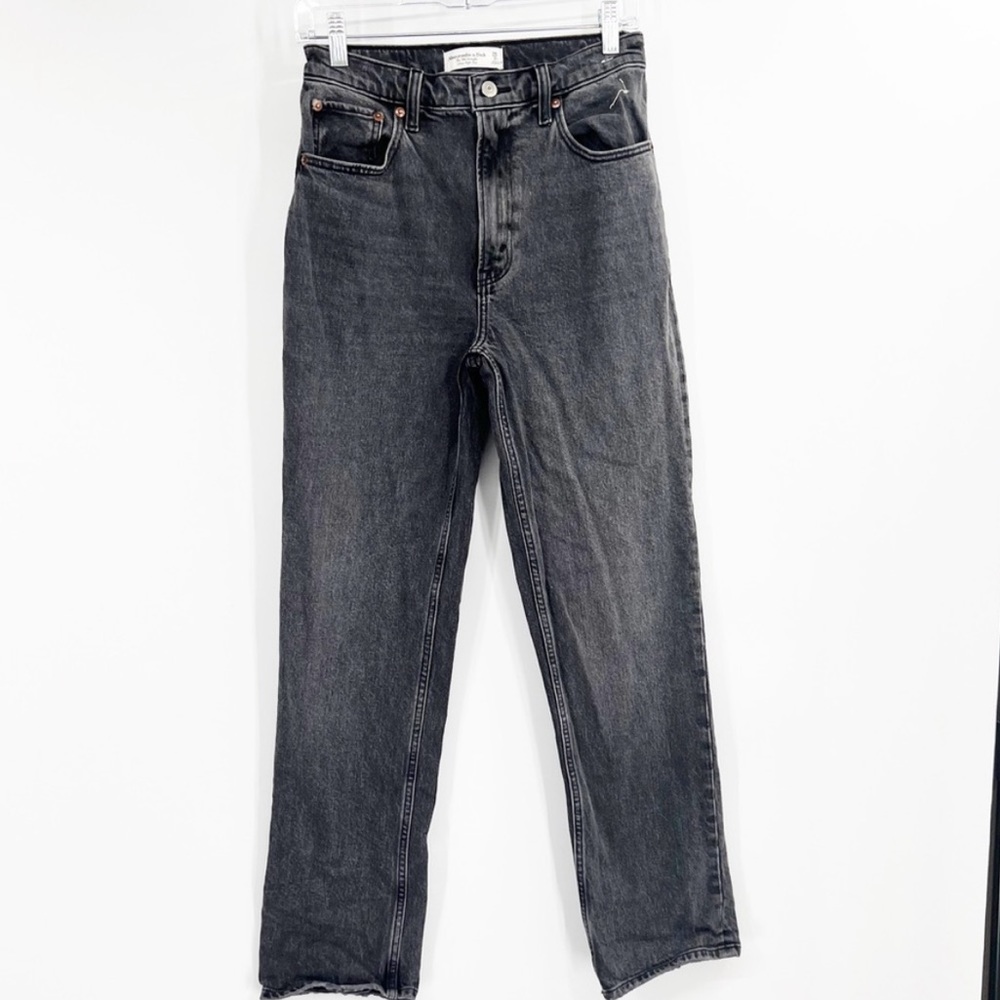 Abercrombie & Fitch The ‘90s Straight Jeans Ultra High Rise